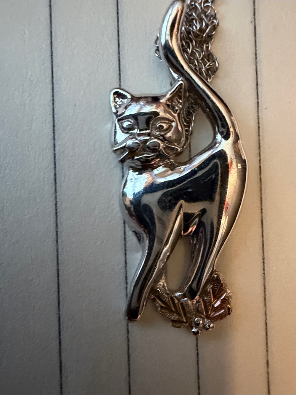 Vintage Black Hills Gold RGC 925 12k Cat Pendant Necklace